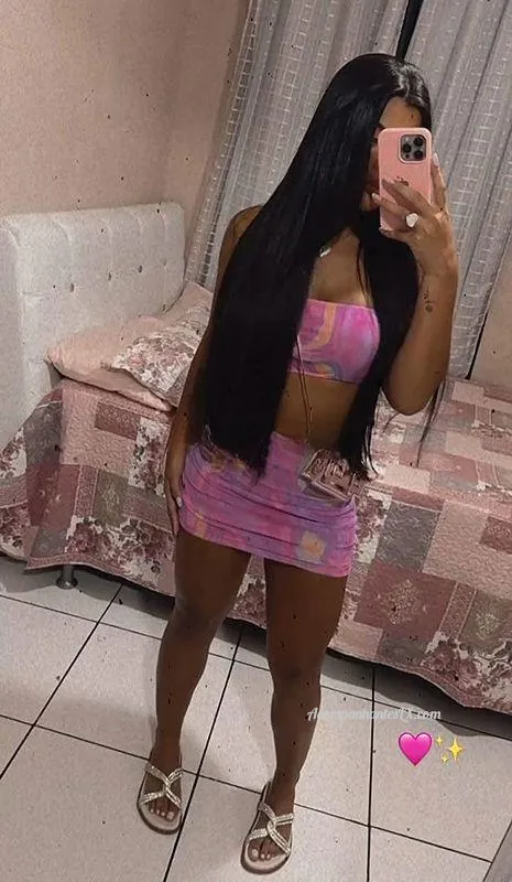 Acompanhante Novinha