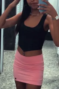 Acompanhante Lara